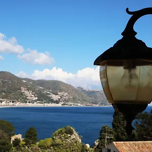  Apartment Taonasi Mazzaro Italy